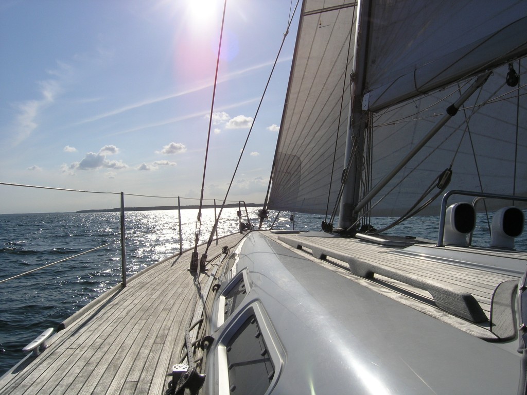 sailing-yacht-742320